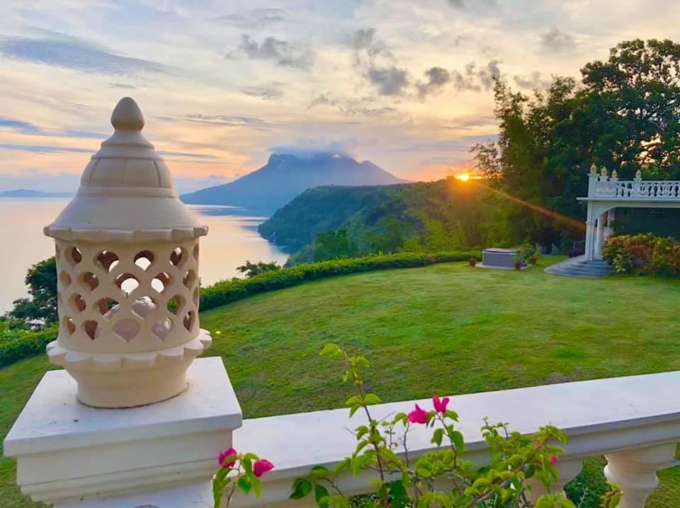Ataalaya Farmhouse Batangas Eksteriør billede