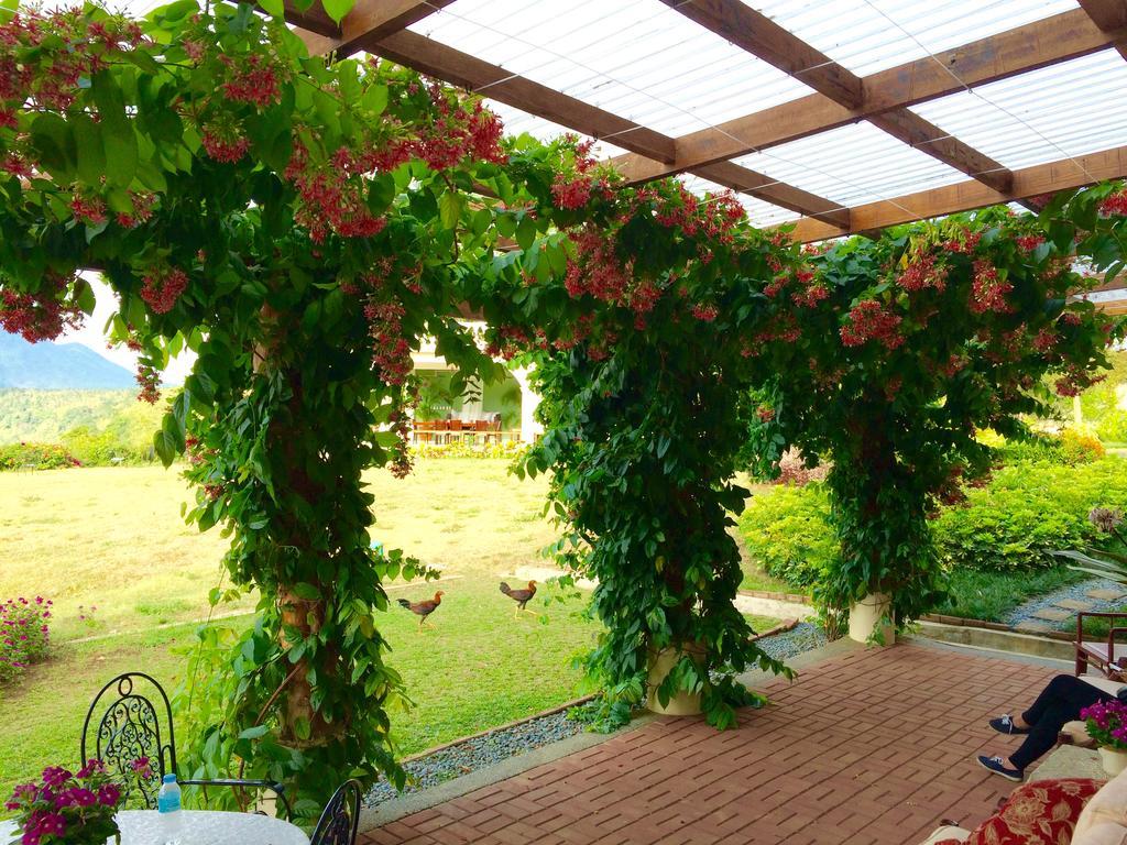 Ataalaya Farmhouse Batangas Eksteriør billede